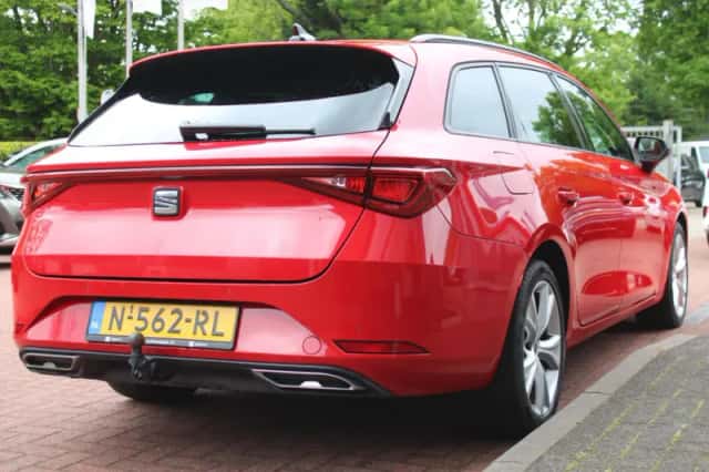 SEAT Leon (2021) thumbnail 5