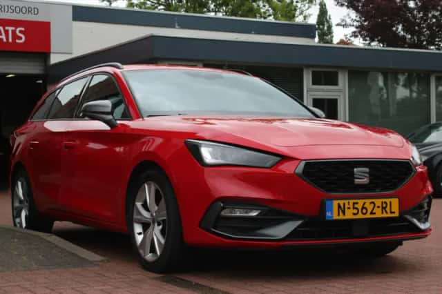 SEAT Leon (2021) thumbnail 6
