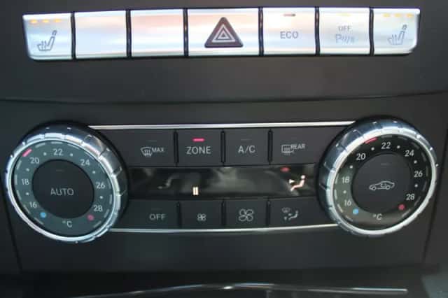 Mercedes-Benz C-Klasse (2011) thumbnail 13