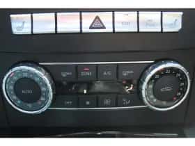 Mercedes-Benz C-Klasse (2011) thumbnail 13