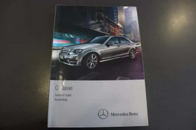 Mercedes-Benz C-Klasse (2011) thumbnail 18