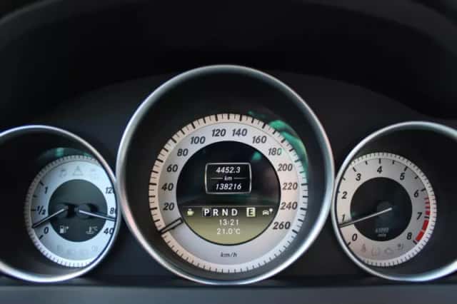 Mercedes-Benz C-Klasse (2011) thumbnail 10