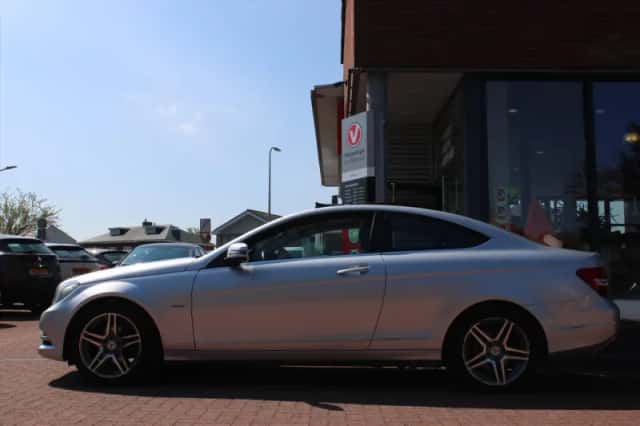 Mercedes-Benz C-Klasse (2011) thumbnail 2