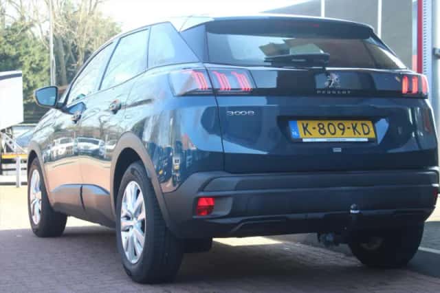 Peugeot 3008 (2021) thumbnail 2