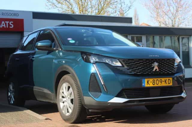 Peugeot 3008 (2021) thumbnail 5