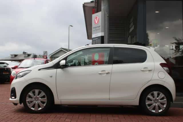 Peugeot 108 (2020) thumbnail 2