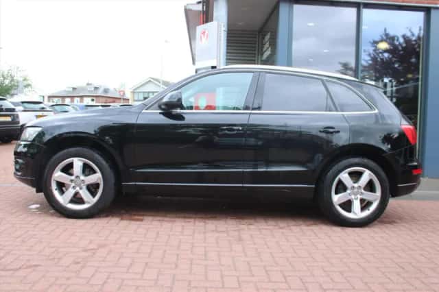Audi Q5 (2011) thumbnail 2