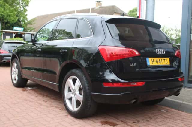 Audi Q5 (2011) thumbnail 3