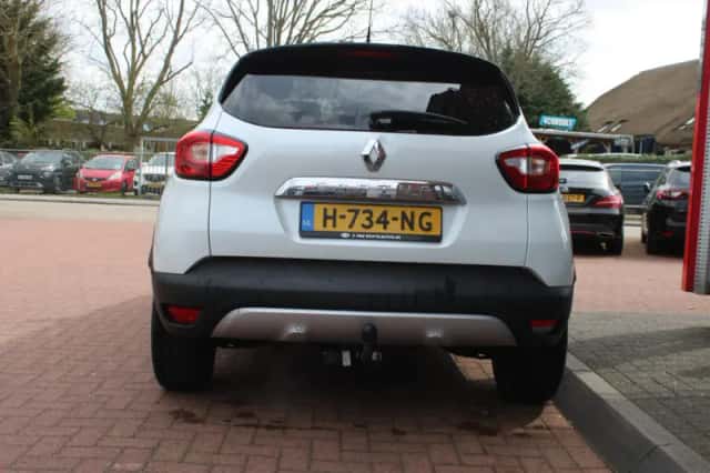 Renault Captur (2017) thumbnail 3