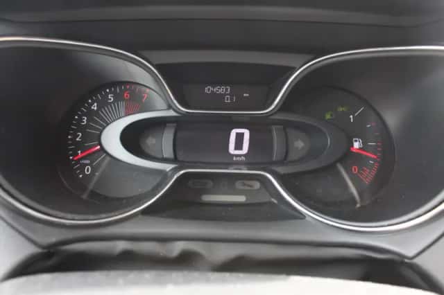 Renault Captur (2017) thumbnail 10