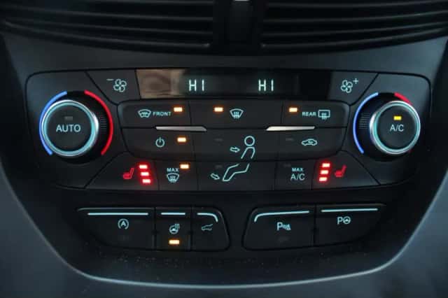 Ford Kuga (2018) thumbnail 13