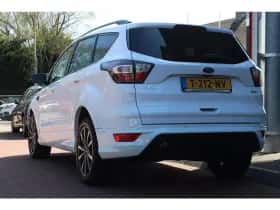 Ford Kuga (2018) thumbnail 3