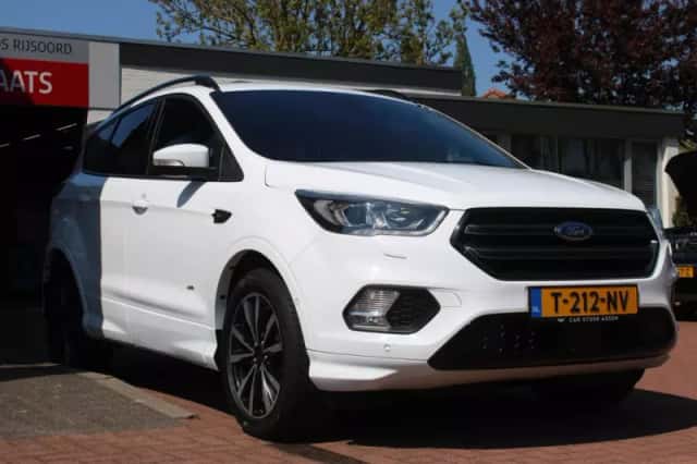 Ford Kuga (2018) thumbnail 6