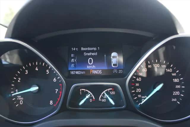 Ford Kuga (2018) thumbnail 9