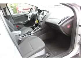 Ford Focus (2015) thumbnail 22