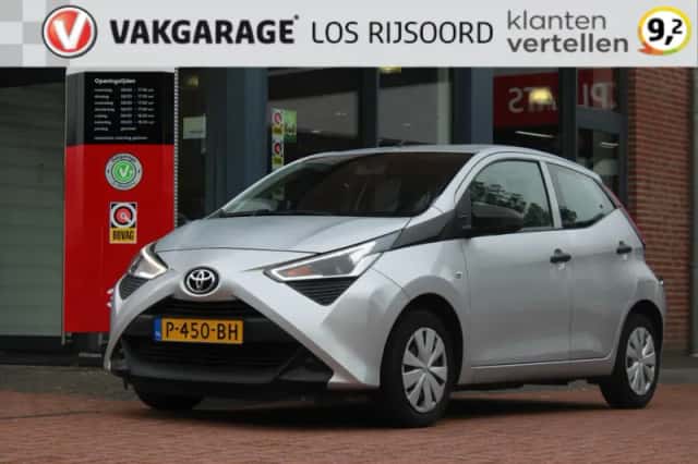 Toyota Aygo (2022) thumbnail 1