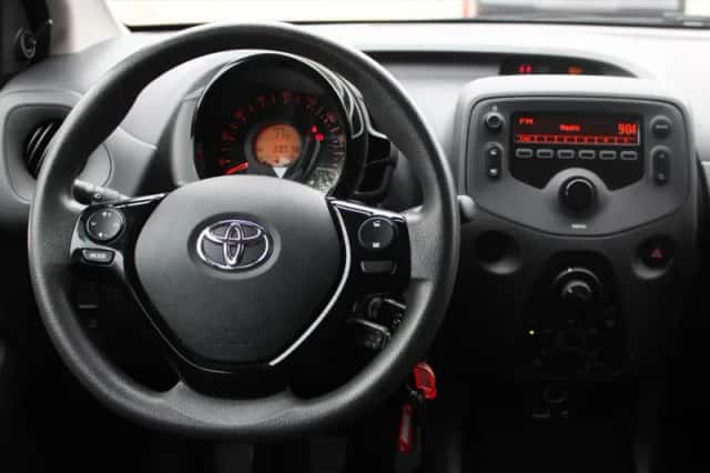 Toyota Aygo (2022) thumbnail 7