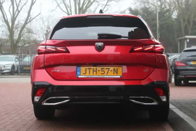 Peugeot 308 (2022) thumbnail 4