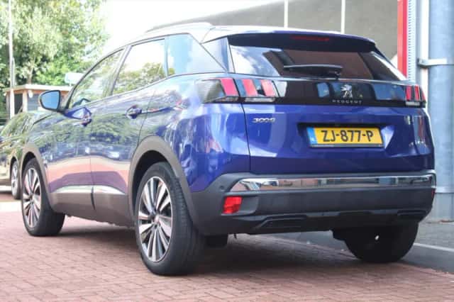 Peugeot 3008 (2019) thumbnail 3