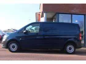 Mercedes-Benz Vito (2019) thumbnail 2