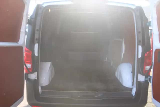 Mercedes-Benz Vito (2019) thumbnail 11
