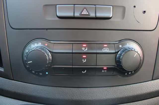Mercedes-Benz Vito (2019) thumbnail 8