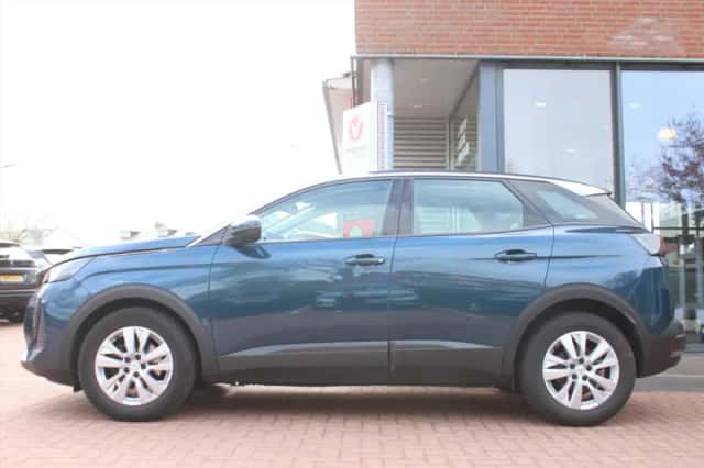Peugeot 3008 (2021) thumbnail 2