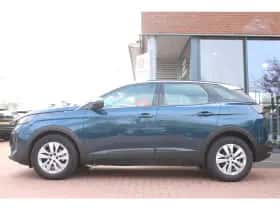 Peugeot 3008 (2021) thumbnail 2