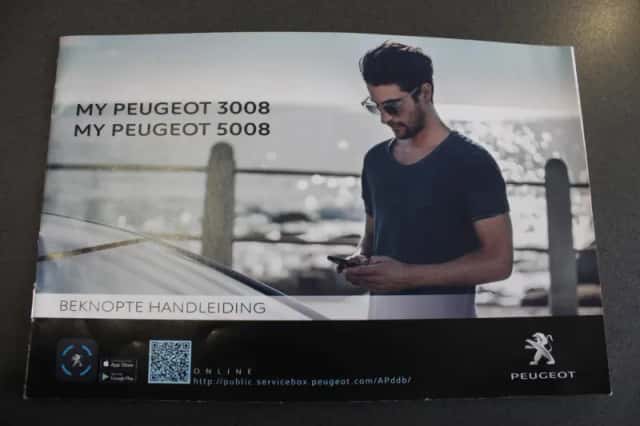 Peugeot 3008 (2021) thumbnail 17