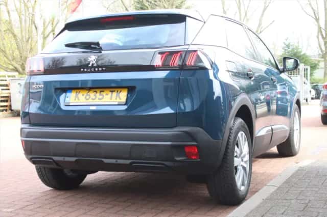 Peugeot 3008 (2021) thumbnail 5