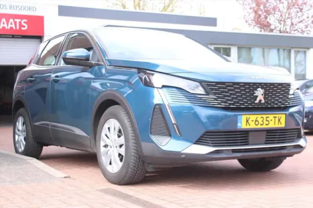 Peugeot 3008 (2021) thumbnail 6