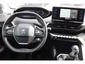 Peugeot 3008 (2021) thumbnail 7
