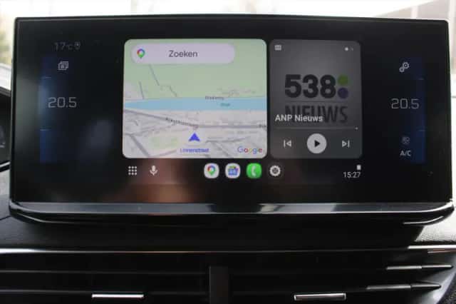 Peugeot 3008 (2021) thumbnail 10