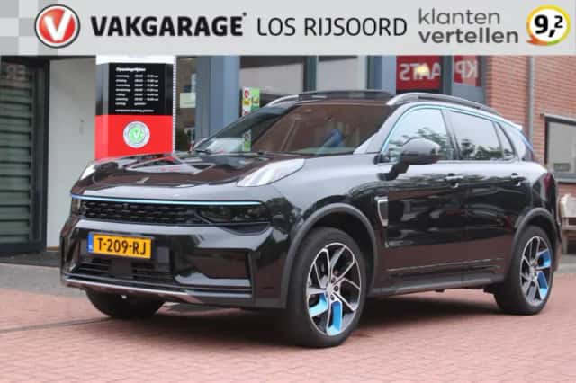 Lynk & Co 01 (2023) thumbnail 1