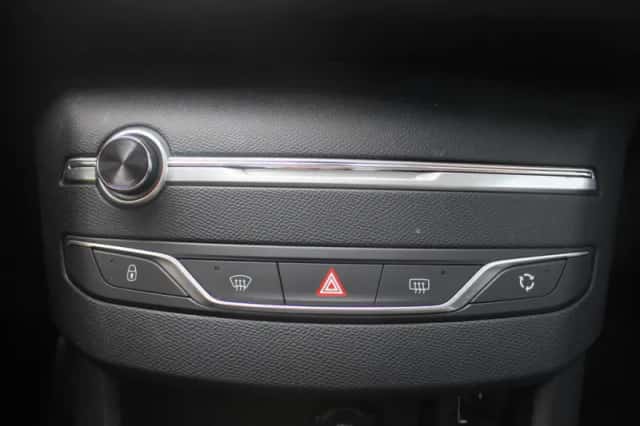 Peugeot 308 (2019) thumbnail 12