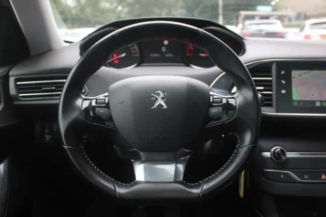Peugeot 308 (2019) thumbnail 8
