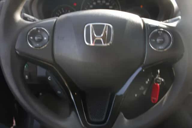 Honda HR-V (2015) thumbnail 11