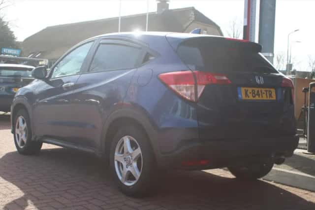 Honda HR-V (2015) thumbnail 3