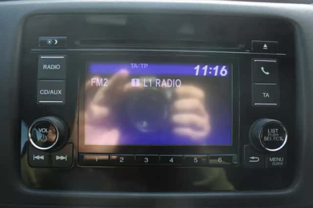 Honda HR-V (2015) thumbnail 8