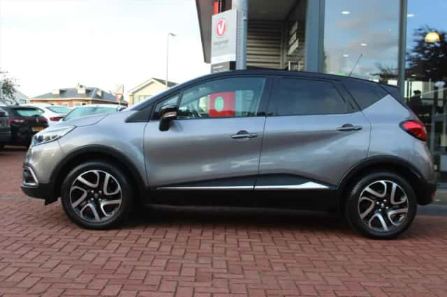Renault Captur (2016) thumbnail 2