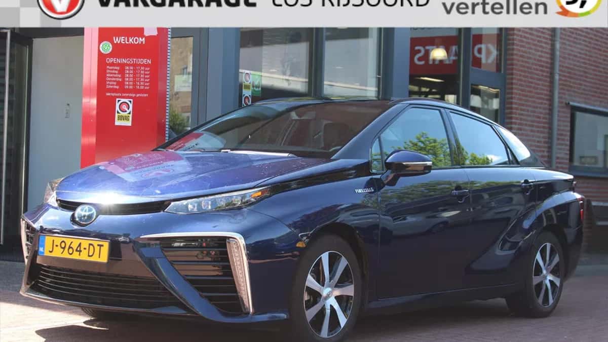 Toyota Mirai (2016) — foto 1