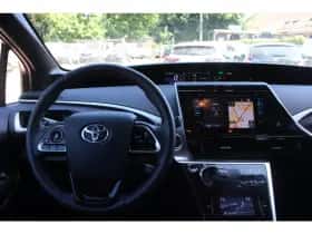 Toyota Mirai (2016) thumbnail 7