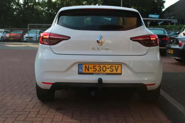 Renault Clio (2022) thumbnail 4