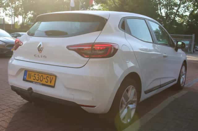 Renault Clio (2022) thumbnail 5