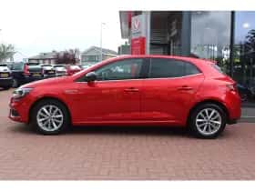 Renault Mégane (2017) thumbnail 2