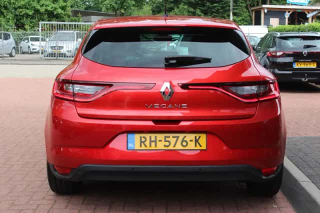 Renault Mégane (2017) thumbnail 4