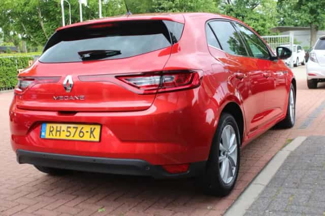 Renault Mégane (2017) thumbnail 5