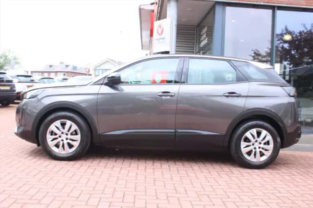Peugeot 3008 (2022) thumbnail 2