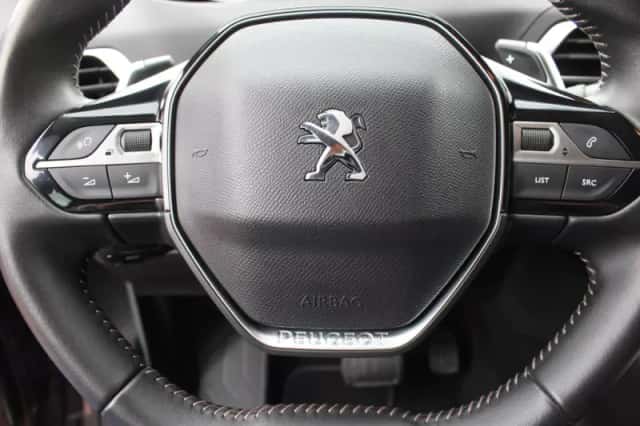 Peugeot 3008 (2022) thumbnail 13