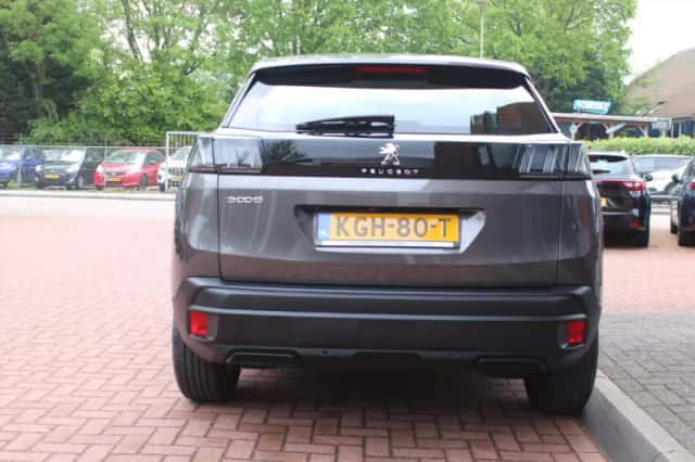 Peugeot 3008 (2022) thumbnail 4